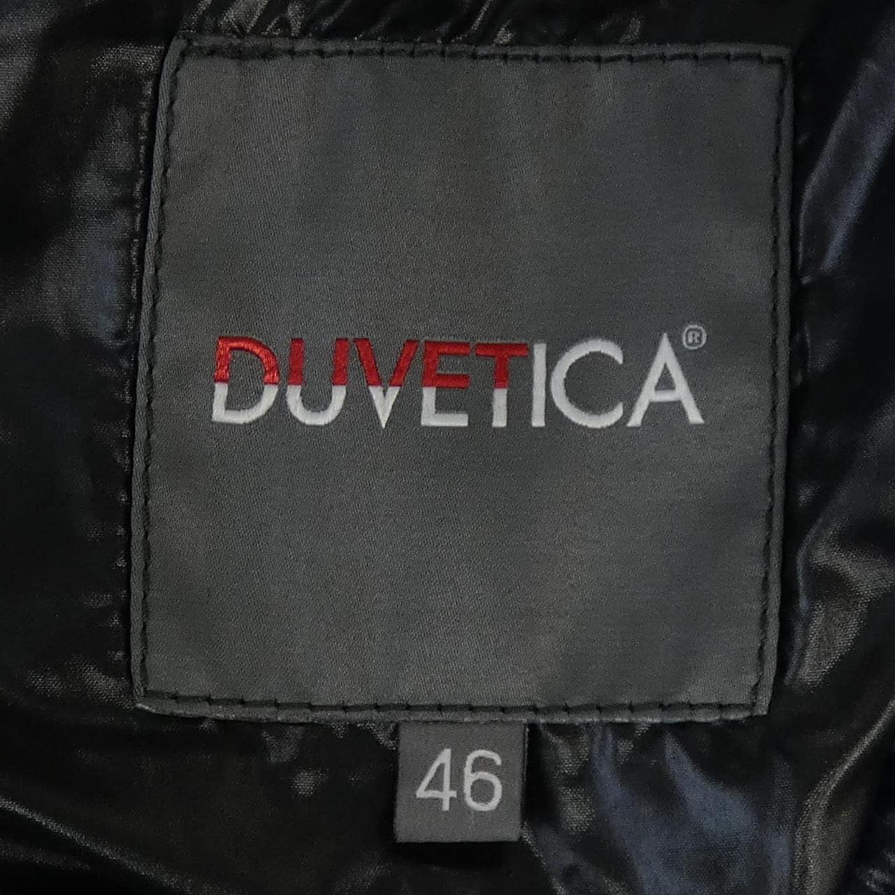 デュベティカ DUVETICA ダウンジャケット