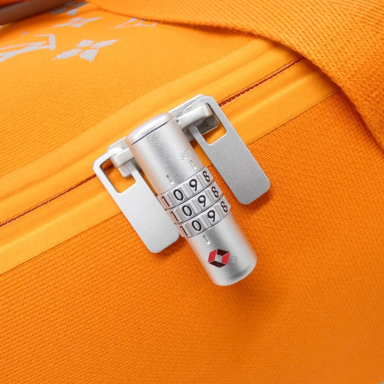 ルイヴィトン モノグラム ホライゾン ソフト M20130 キャリーバッグ