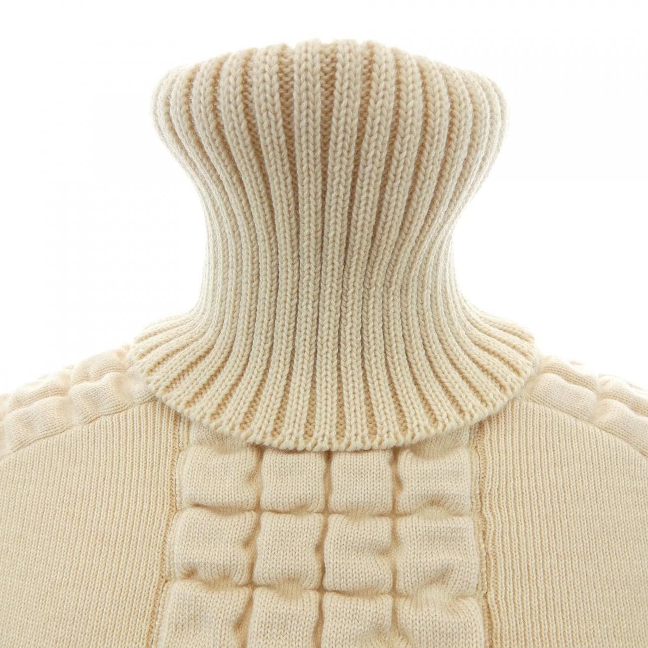 【ヴィンテージ】シャネル CHANEL P16507V00838 00A ニット