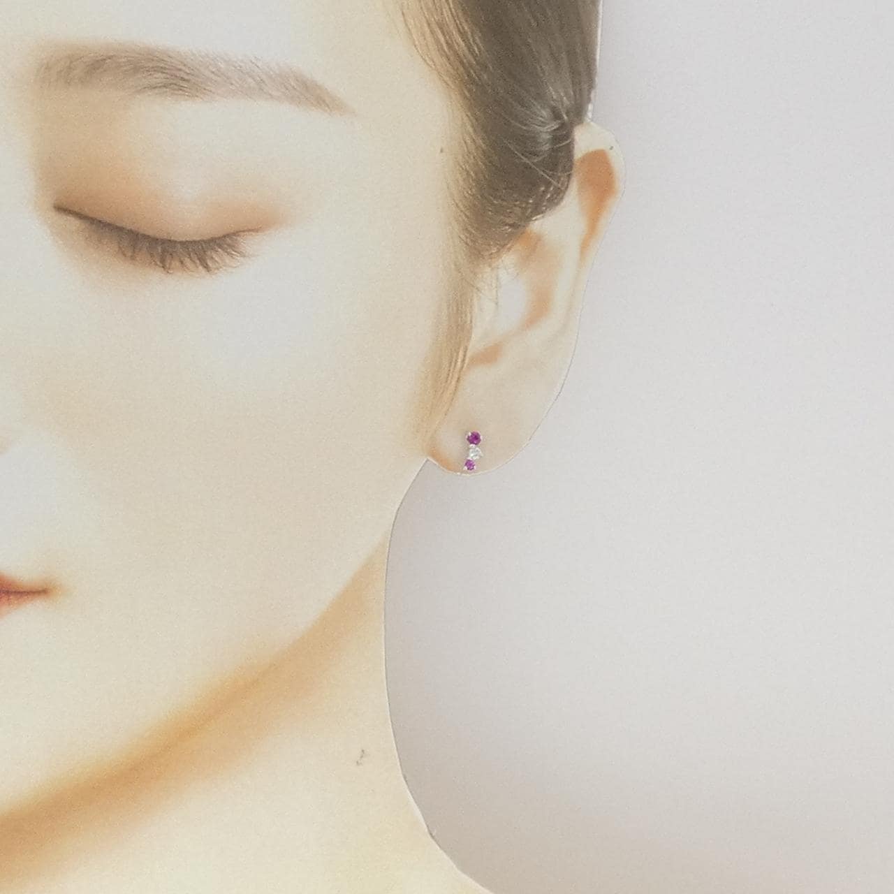 K18WG ルビー ピアス 0.26CT
