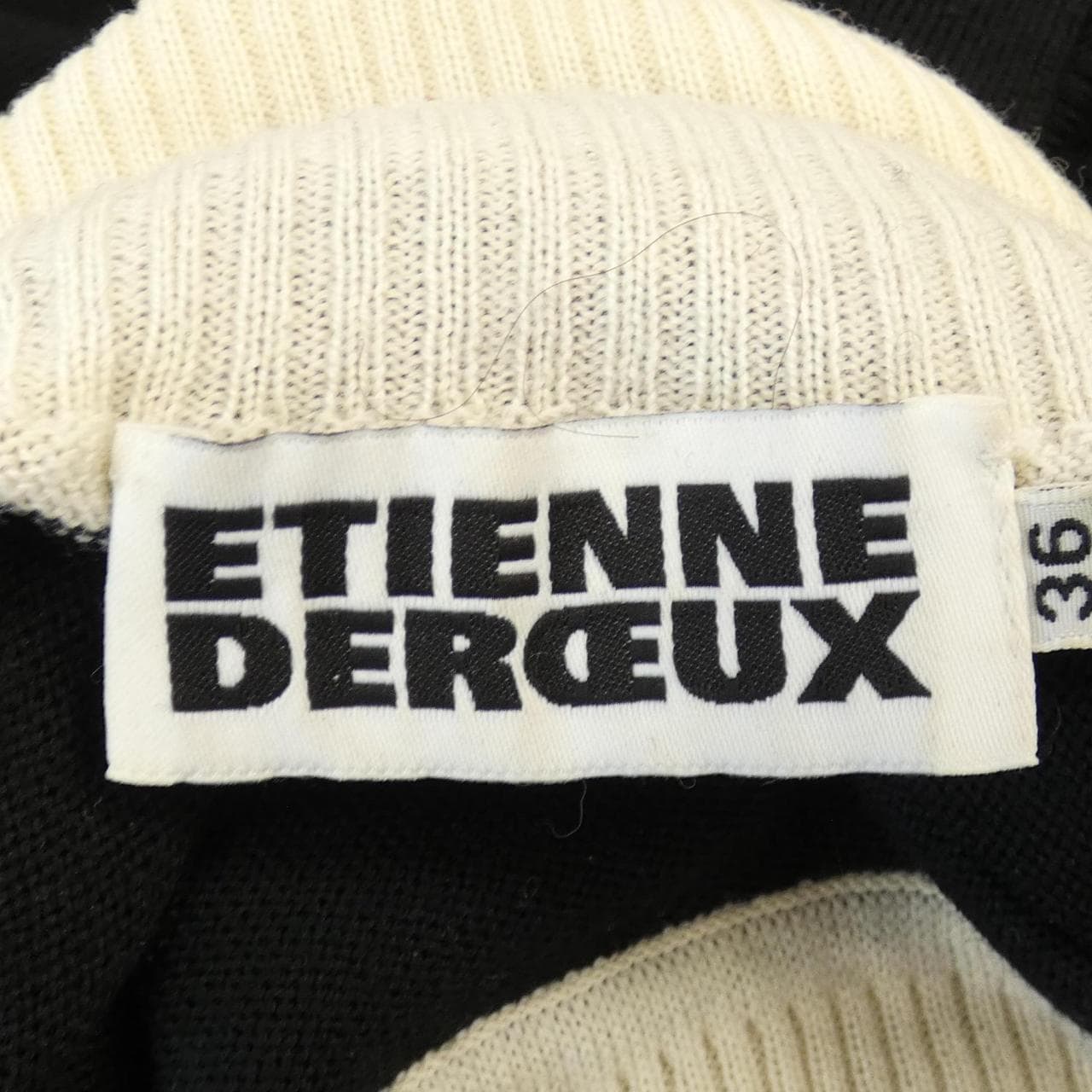 ETIENNE DERAUX ニット