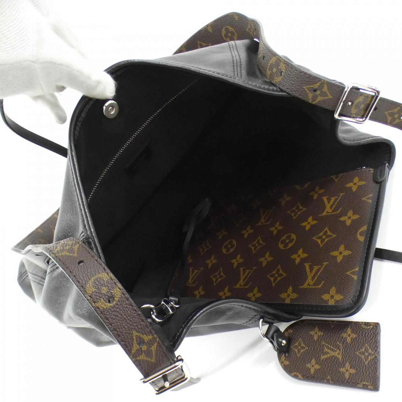 LOUIS VUITTON Carryall Vibe MM M25143 单肩包