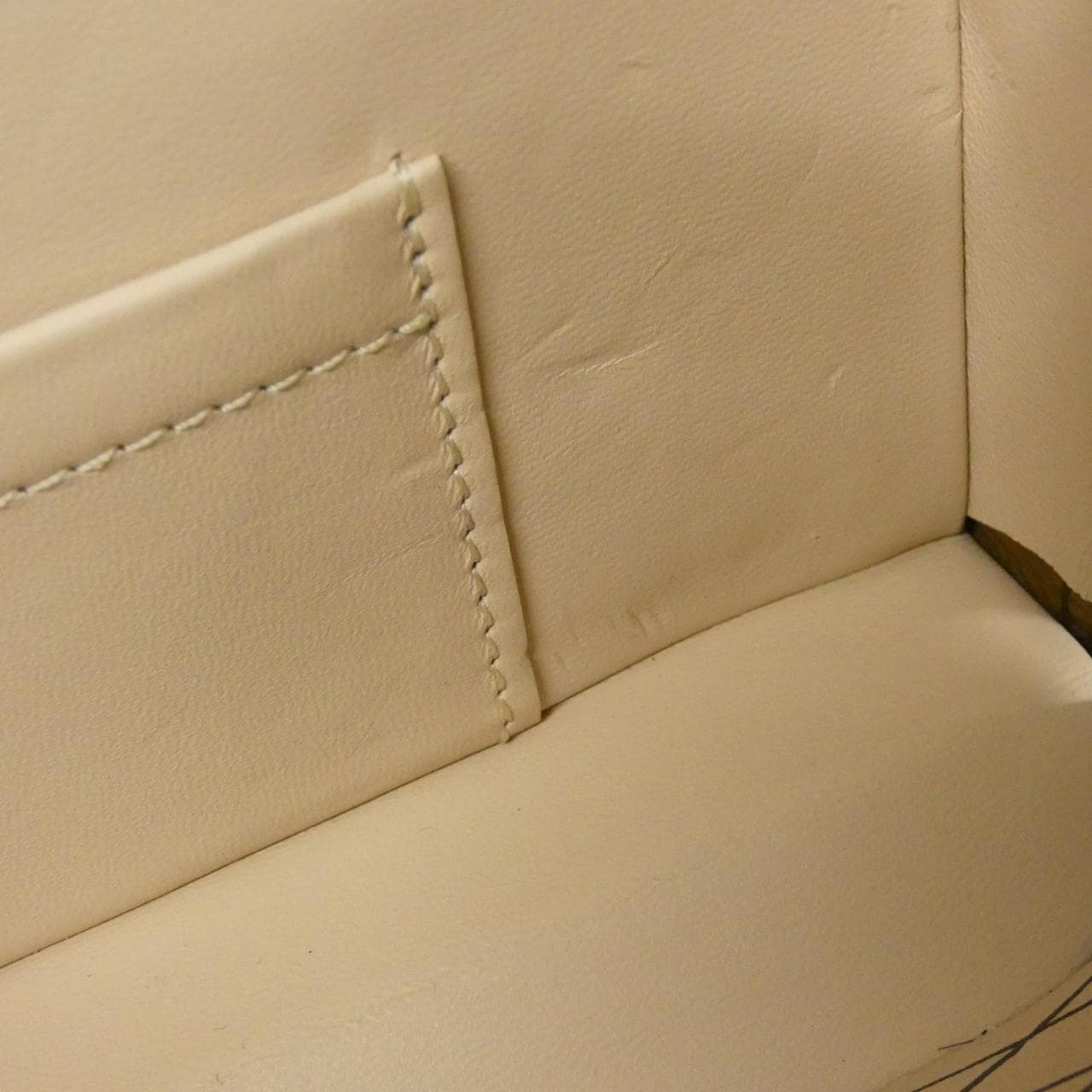 ルイヴィトン モノグラム リバース プティット マル M45960 ショルダーバッグ