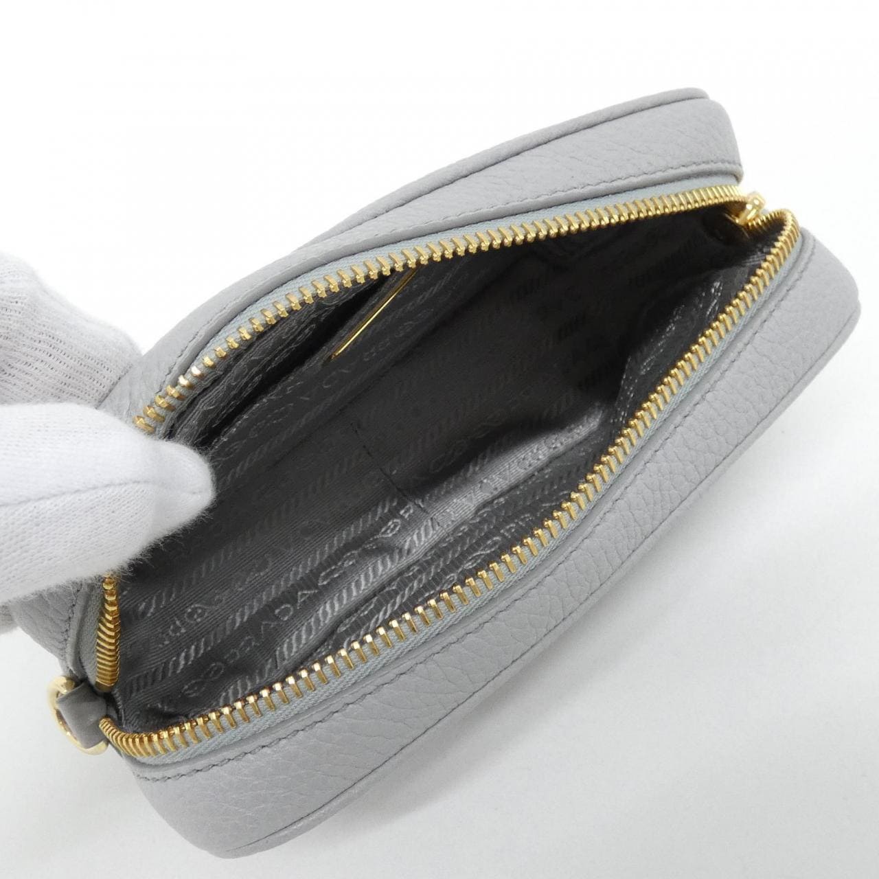 【未使用品】プラダ 1NF060 ショルダーバッグ