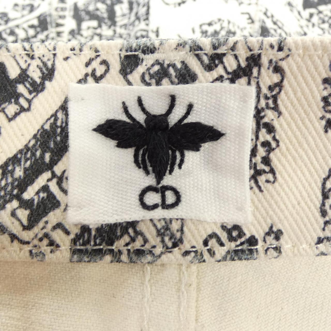 クリスチャンディオール CHRISTIAN DIOR 422P83A3980 ショートパンツ