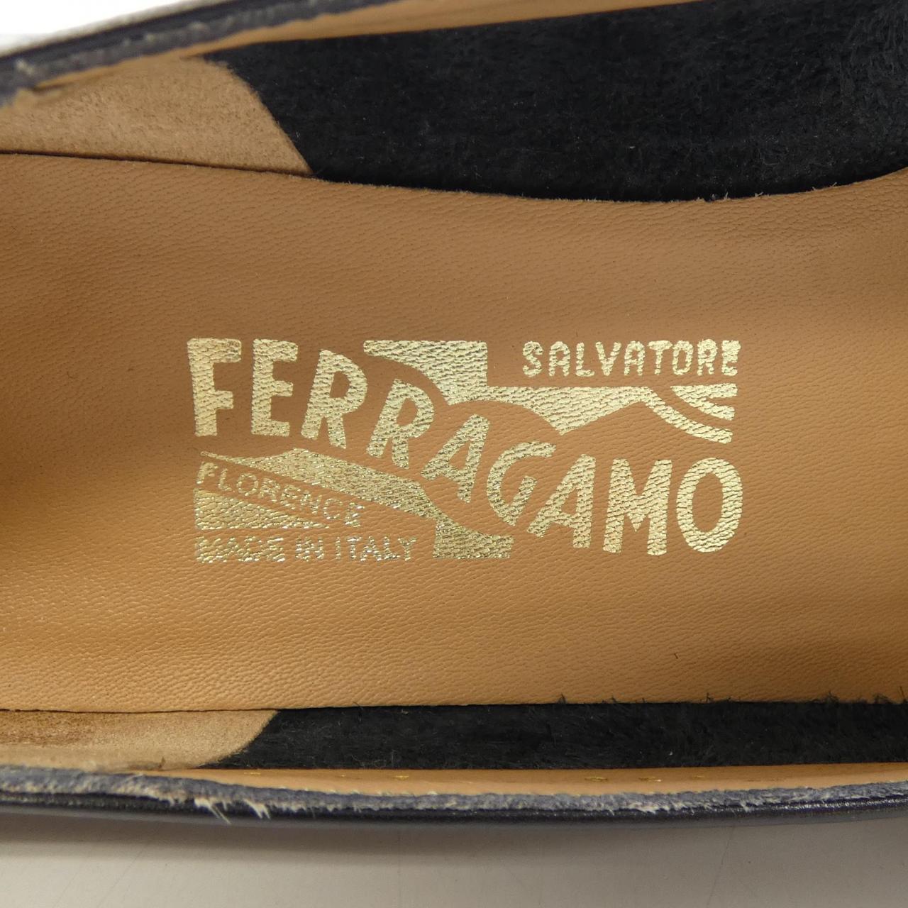 サルヴァトーレフェラガモ SALVATORE FERRAGAMO パンプス