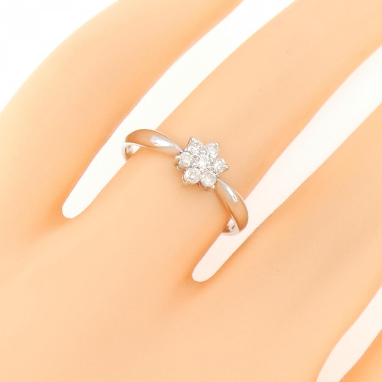 K18WG flower Diamond ring 0.20CT