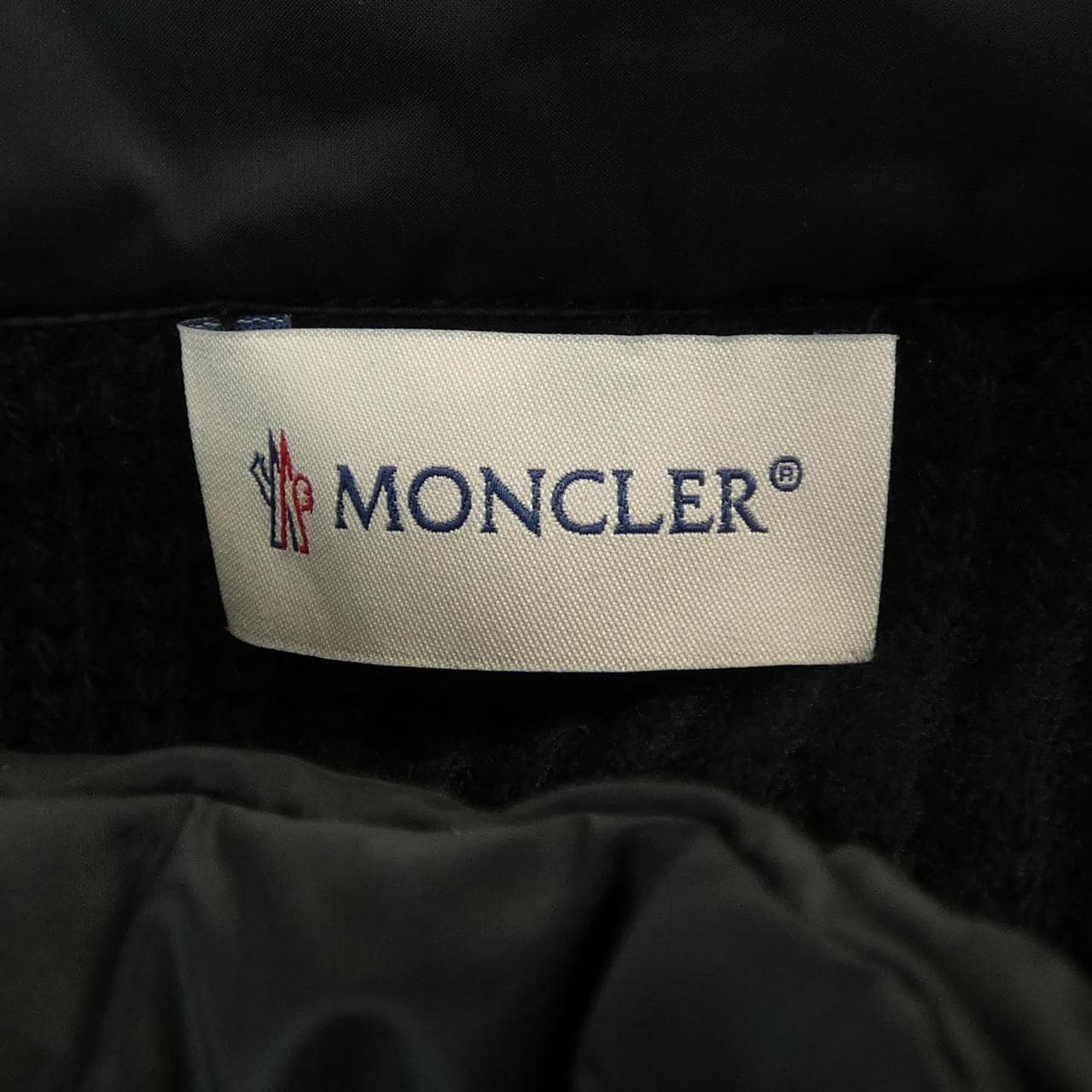 【新品】モンクレール MONCLER 20939B00028 ダウンジャケット