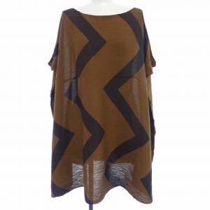 ミーイッセイミヤケ me ISSEY MIYAKE トップス