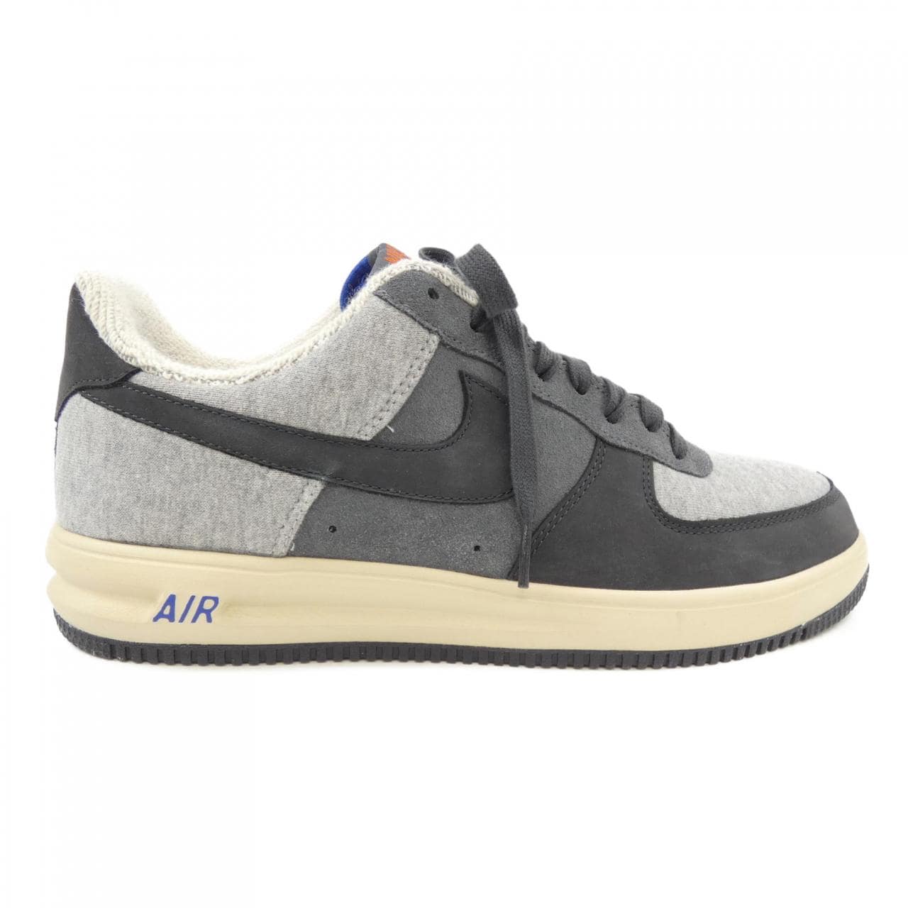 ナイキ NIKE スニーカー