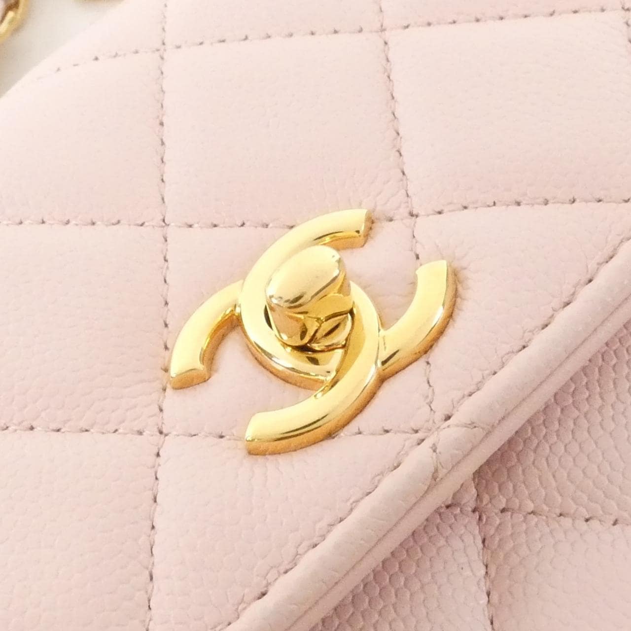 シャネル AP3318 チェーンクラッチ