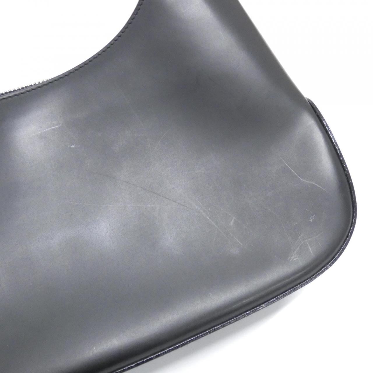 サルヴァトーレフェラガモ 21 0170 ショルダーバッグ