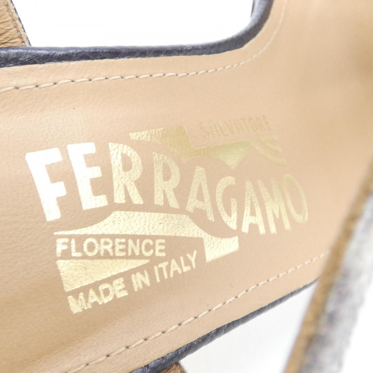 サルヴァトーレフェラガモ SALVATORE FERRAGAMO GREAT サンダル