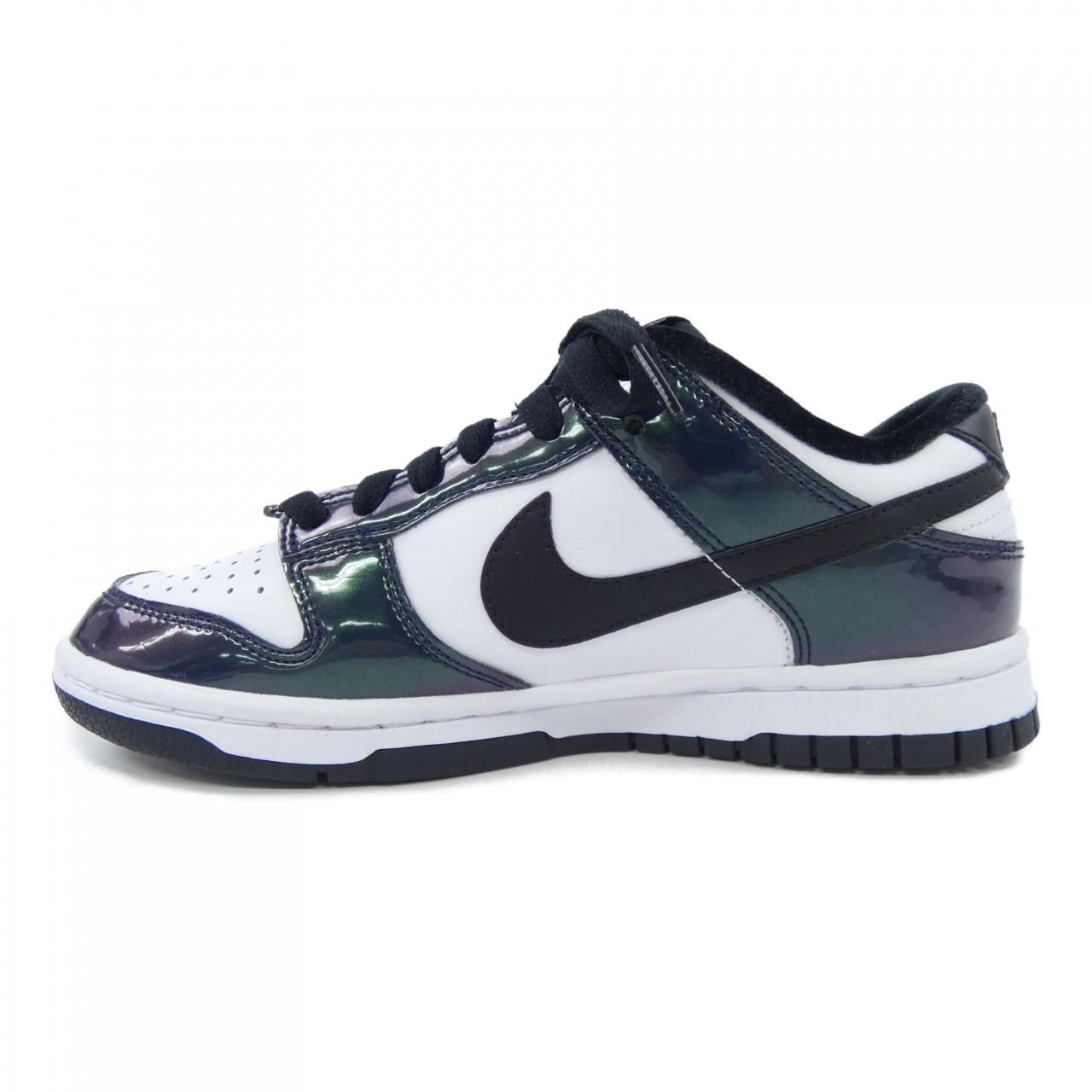 ナイキ NIKE スニーカー