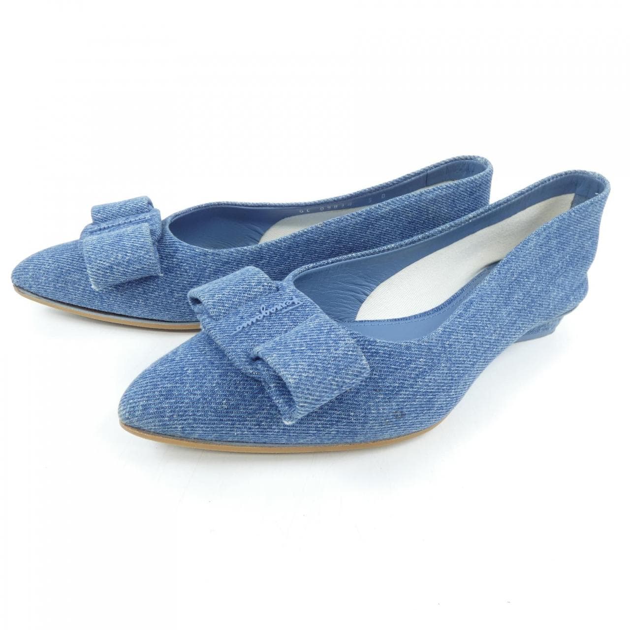 サルヴァトーレフェラガモ SALVATORE FERRAGAMO フラットシューズ