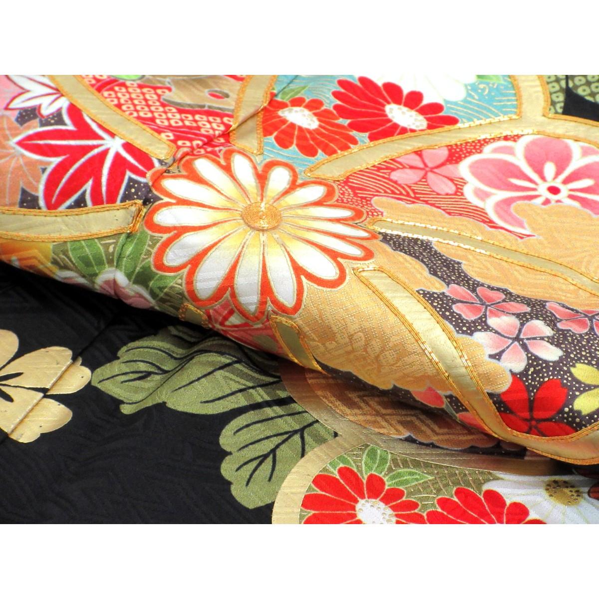 振袖　友禅金彩加工　刺繍入り
