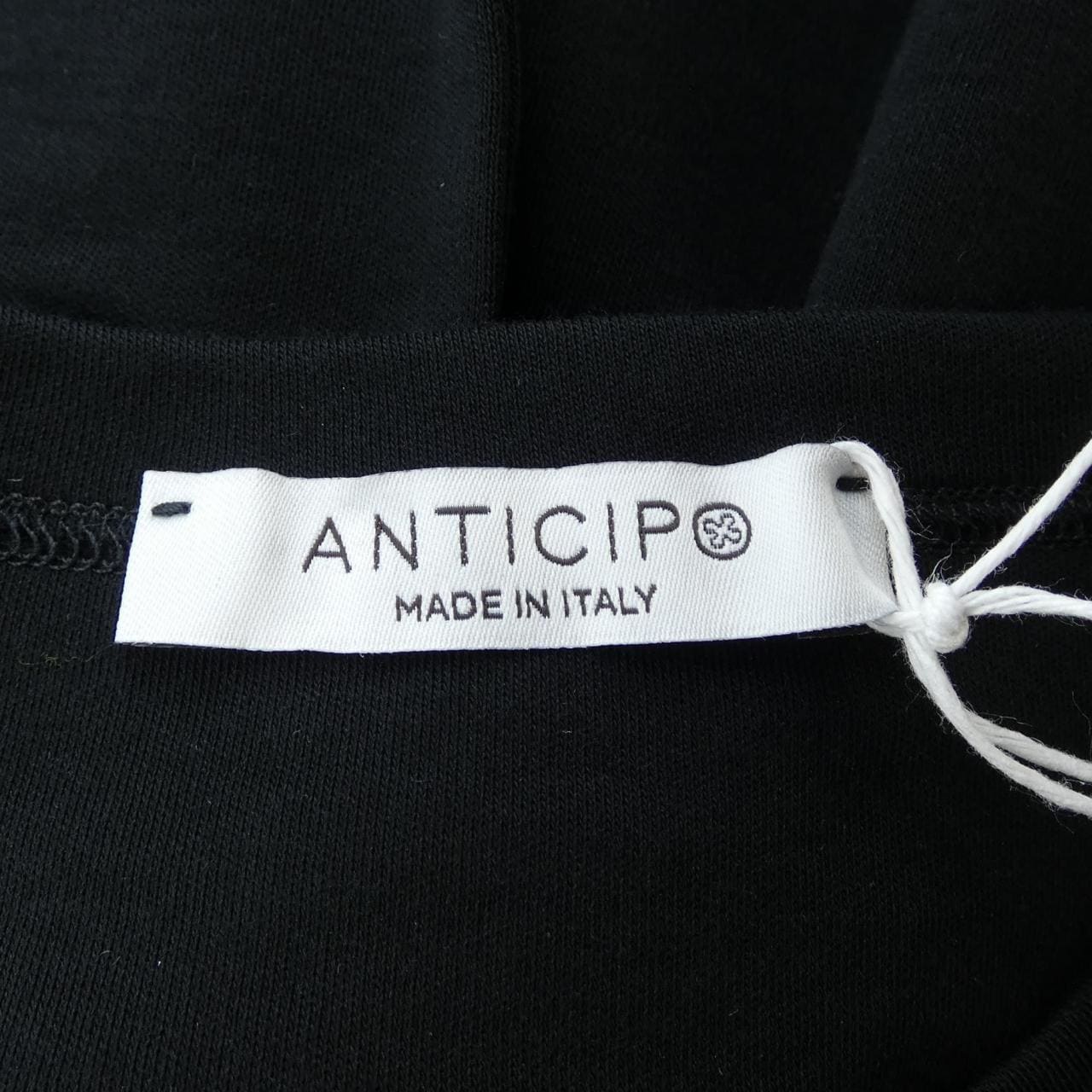 アンティーチポ ANTICIPO Tシャツ