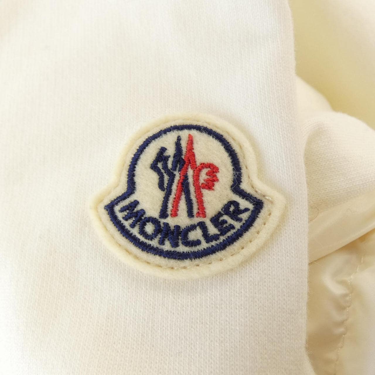 モンクレール MONCLER 20938G00029 ダウンジャケット