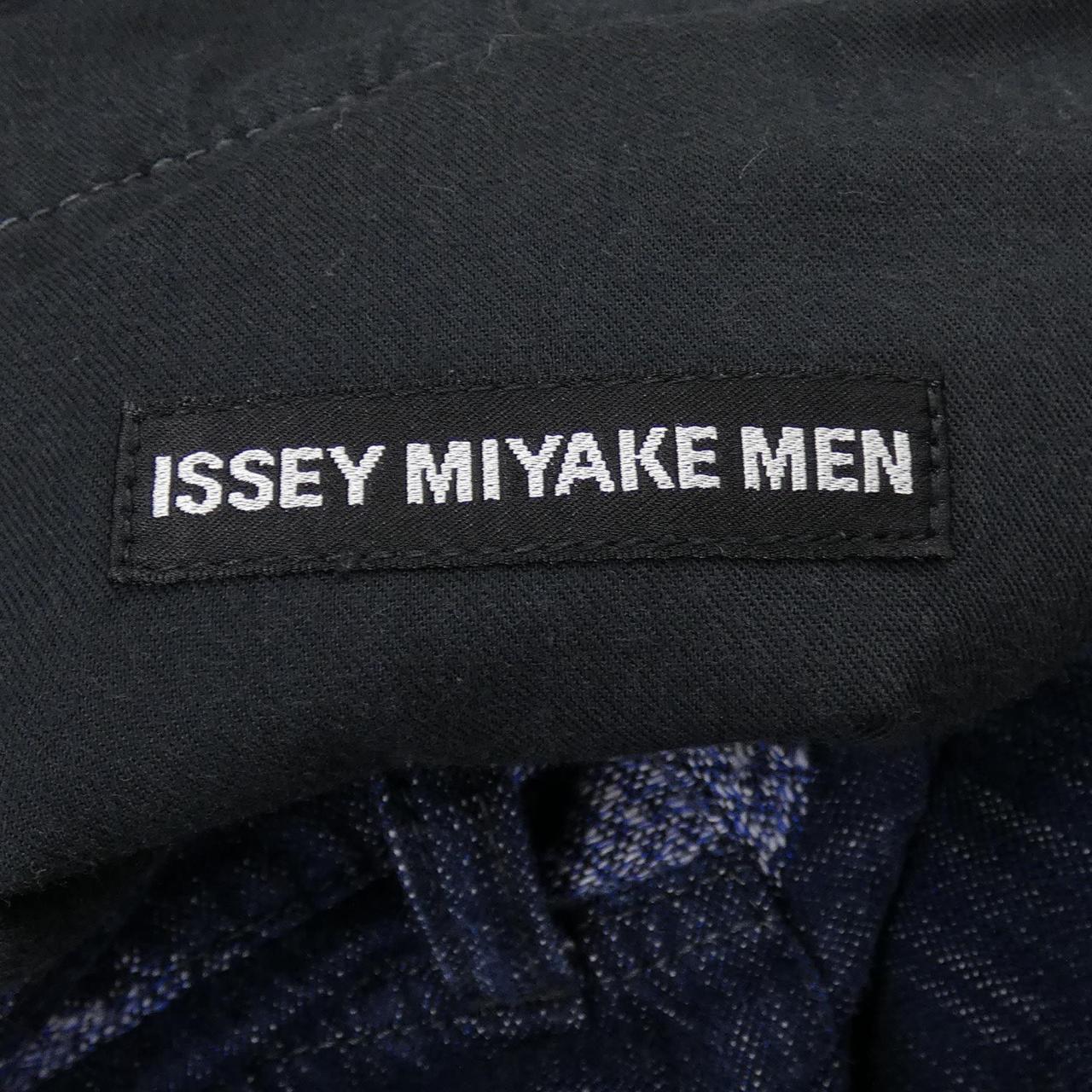 イッセイミヤケメン ISSEY MIYAKE MEN ME21FF106 パンツ