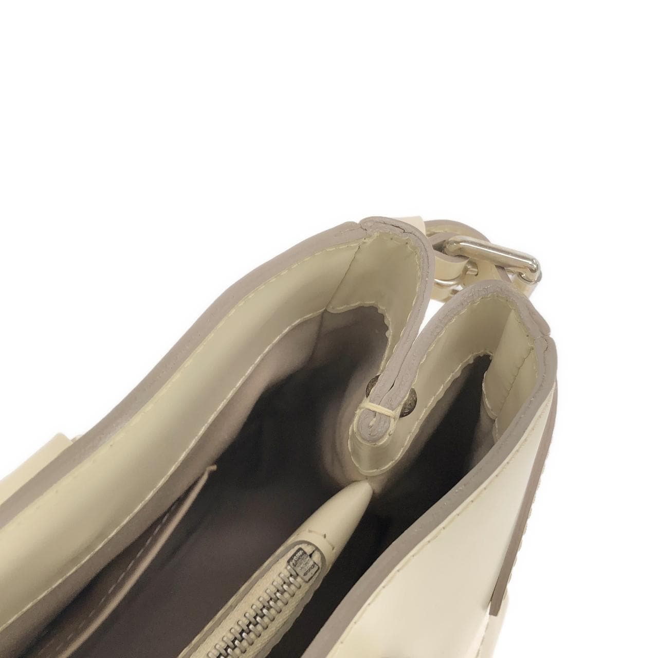 ルイヴィトン エピ パッシィ PM M5926J バッグ