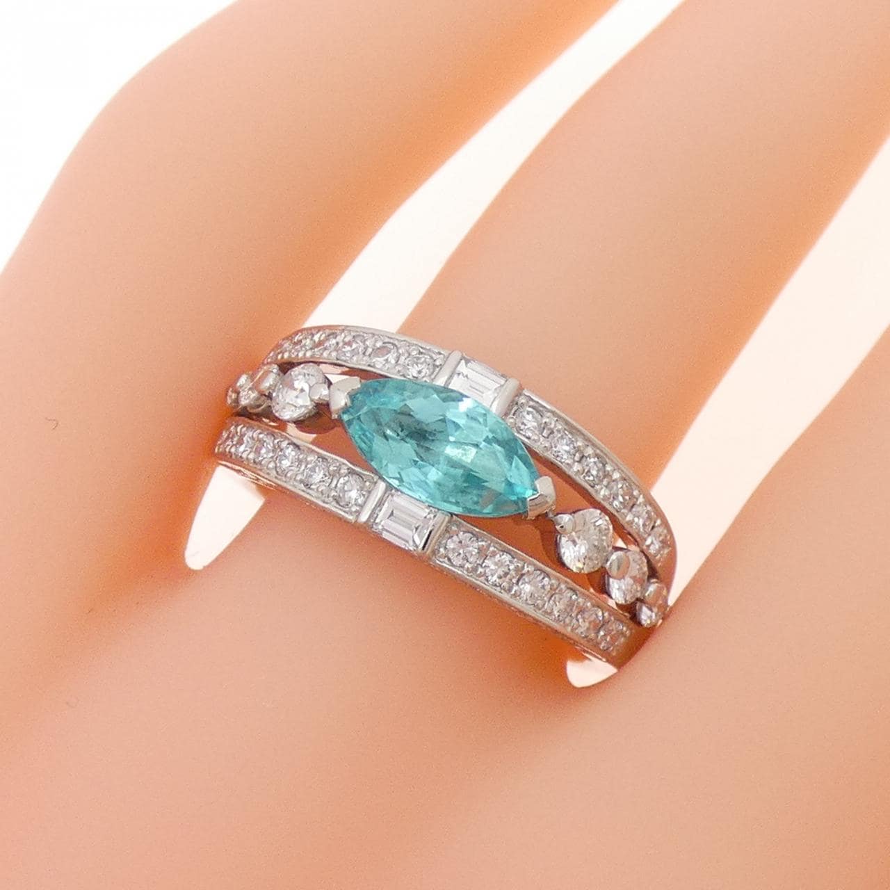 PT900 パライバトルマリン リング 0.945CT