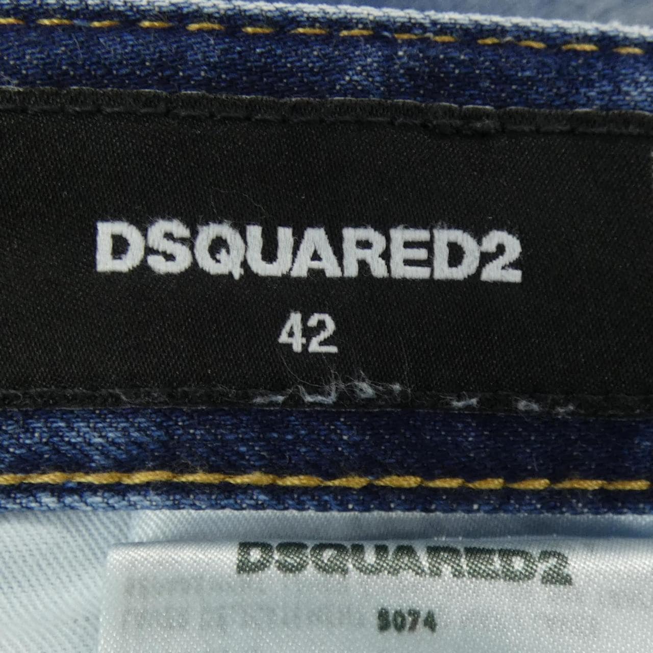 ディースクエアード DSQUARED2 S74LB1435 ジーンズ