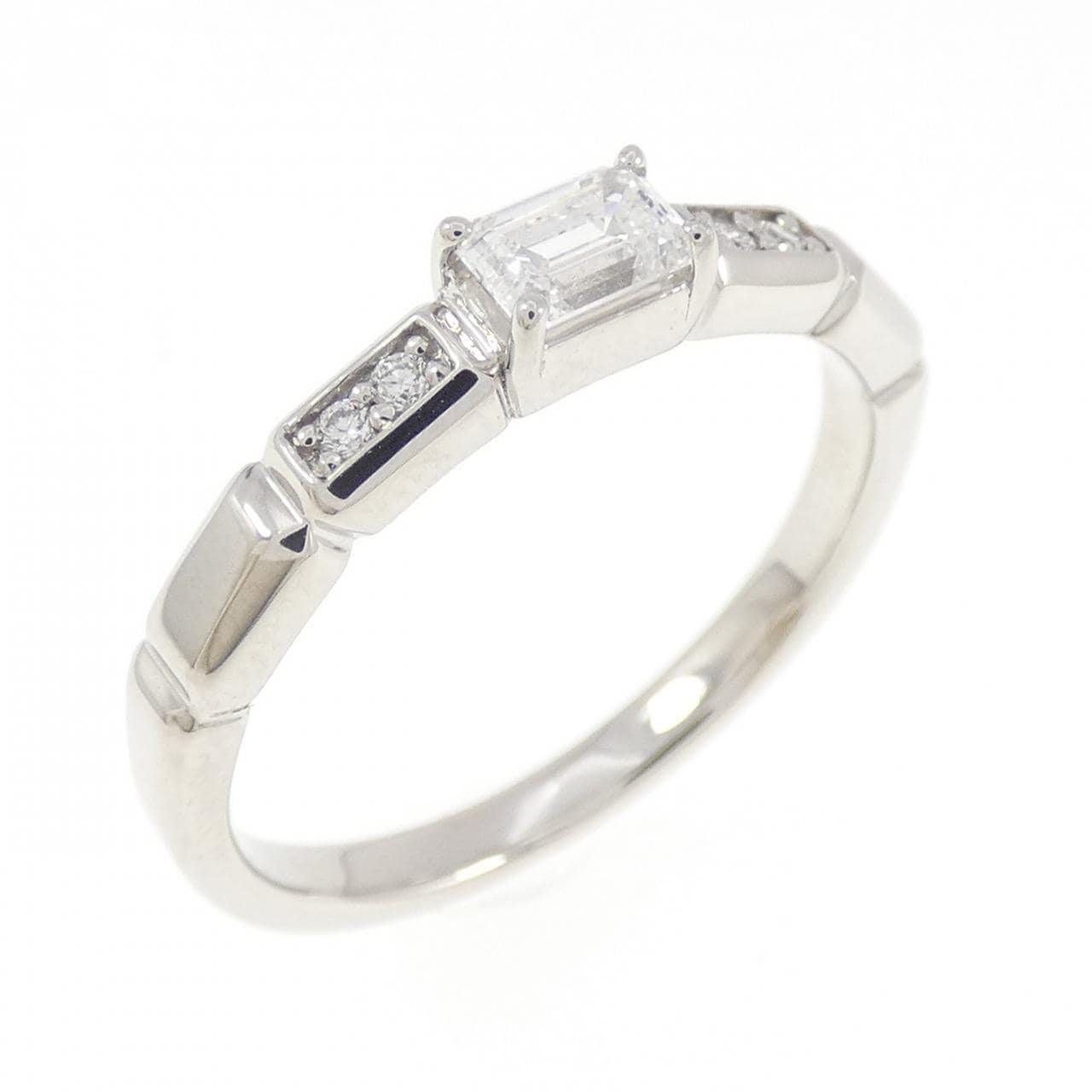ジーエスティービー ダイヤモンド リング 0.34CT