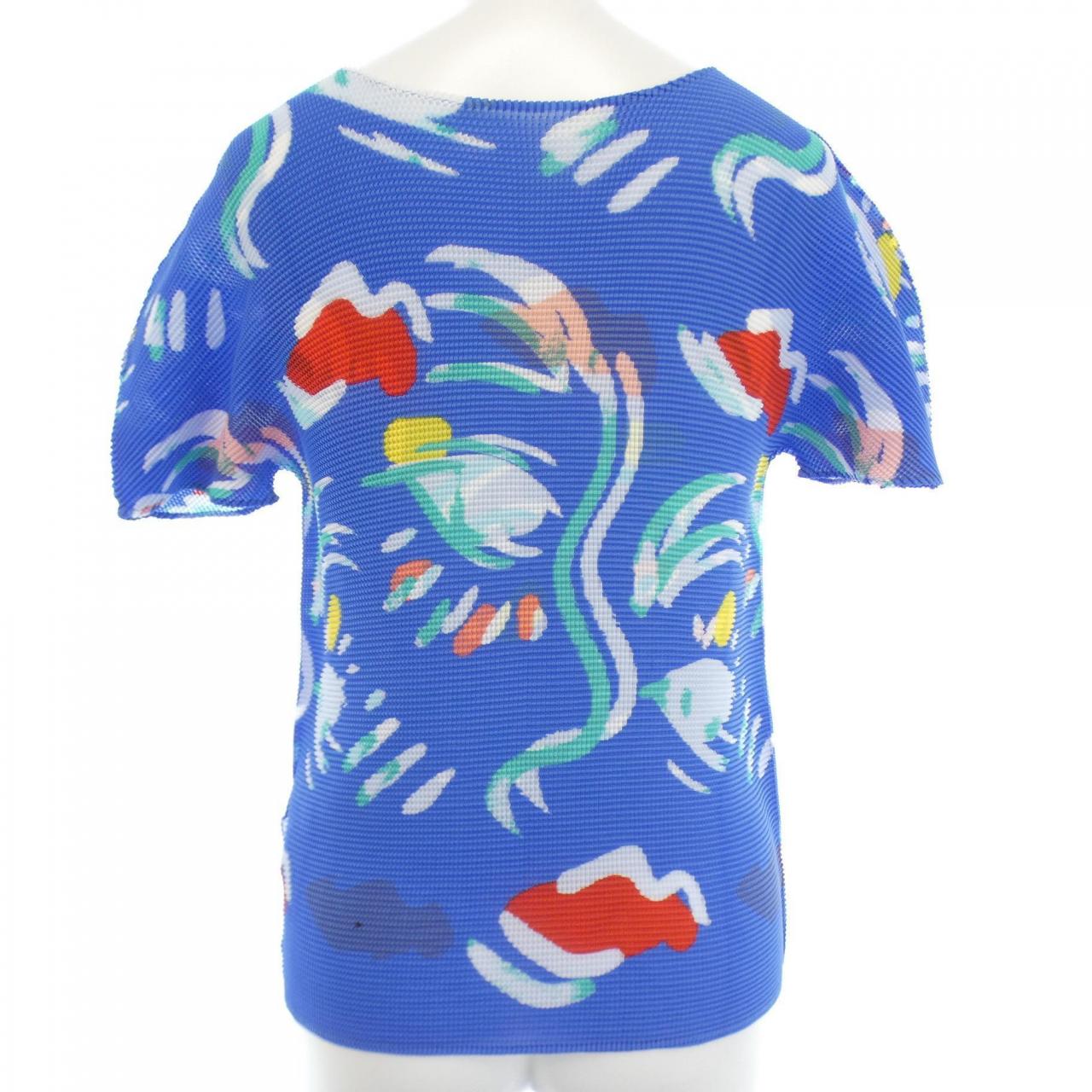 ミーイッセイミヤケ me ISSEY MIYAKE トップス