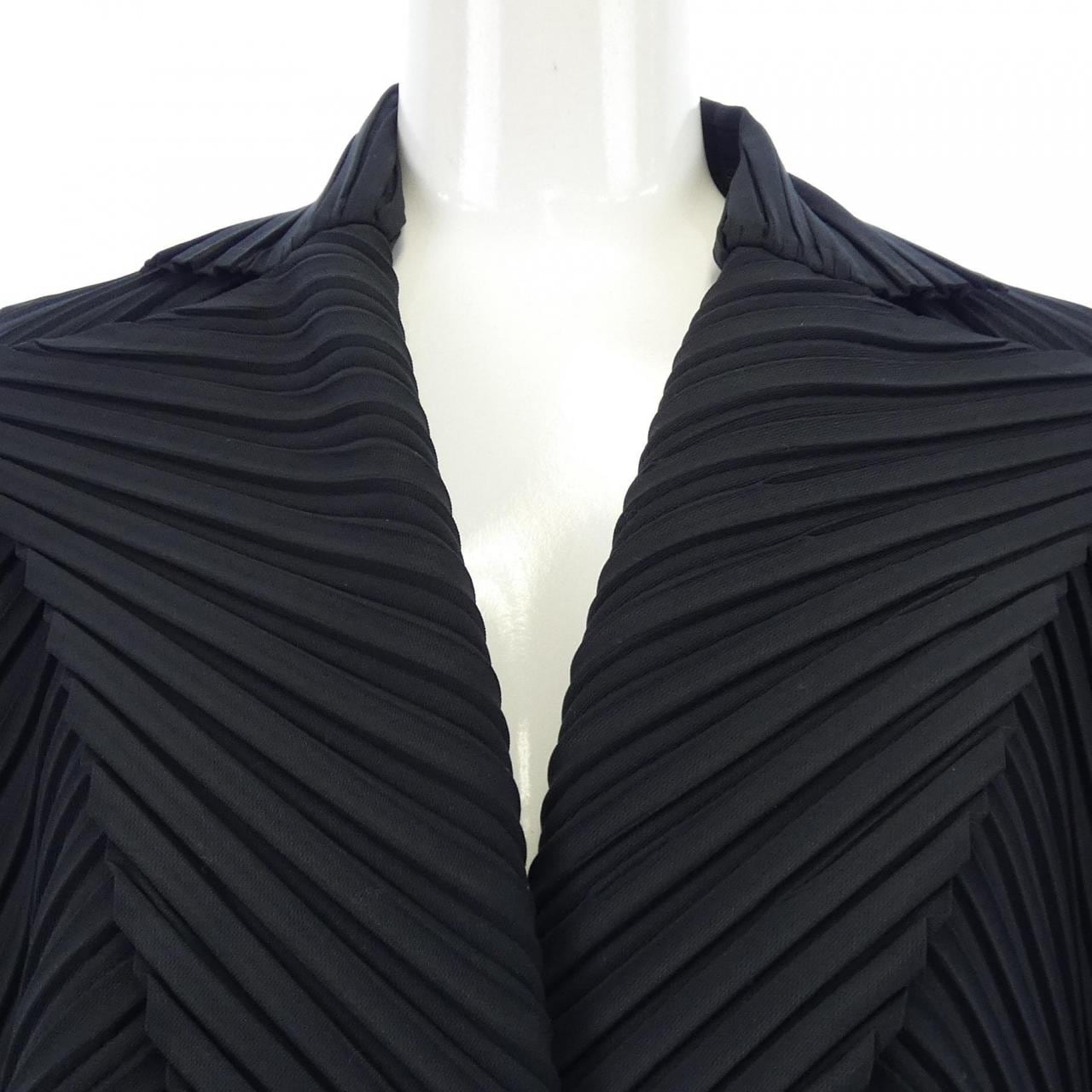 イッセイミヤケ ISSEY MIYAKE IM84-FA913 コート