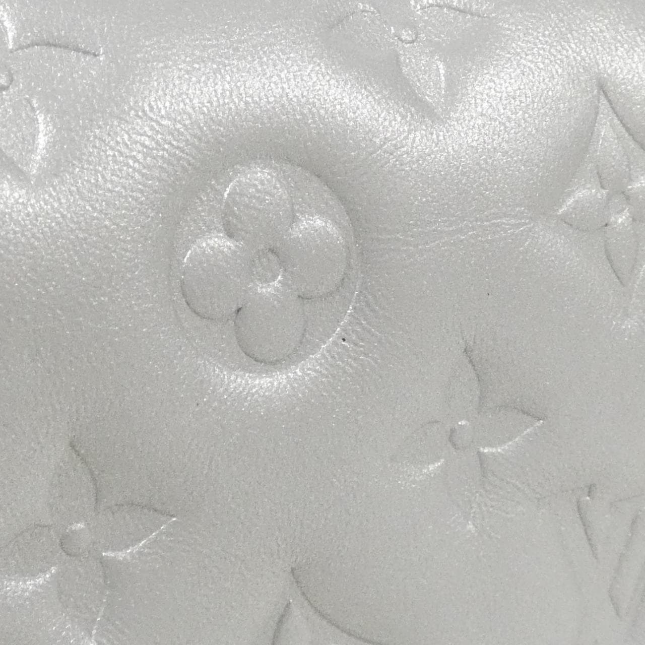 ルイヴィトン クッサン ポシェット クッサン M82017 ショルダーバッグ