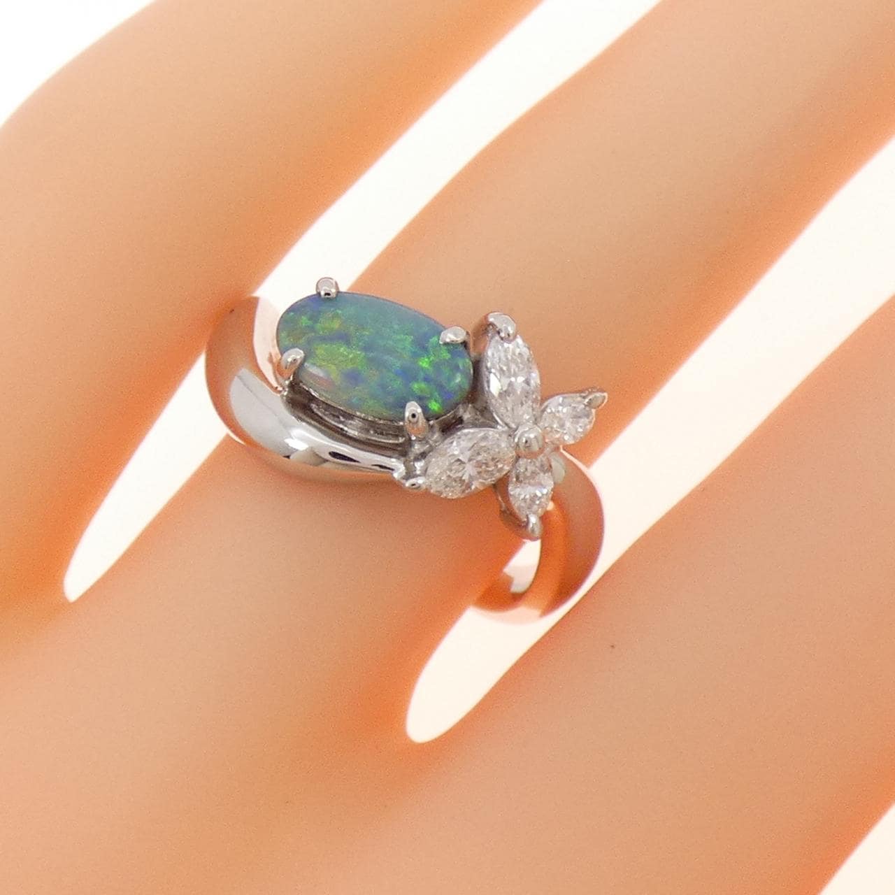PT900 フラワー ブラックオパール リング 0.499CT