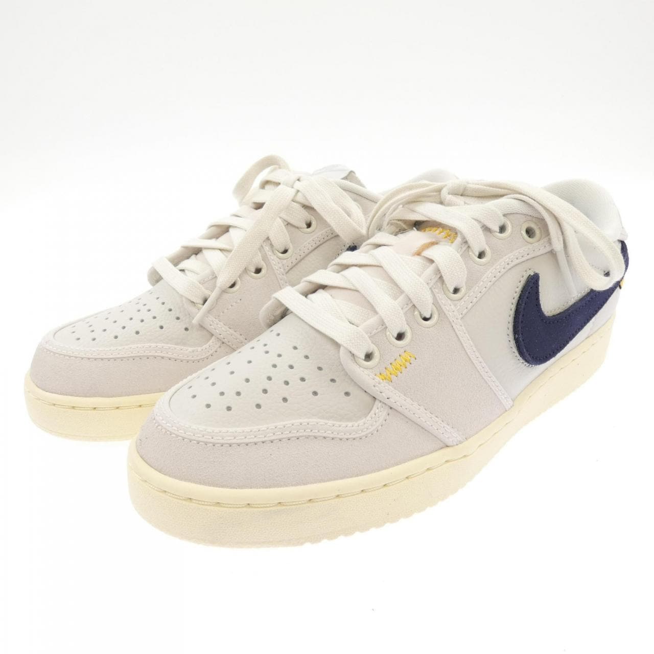 ナイキ NIKE DZ4864-100 スニーカー