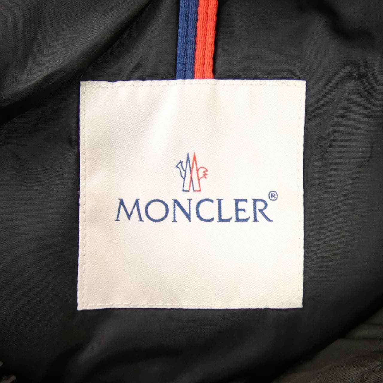 モンクレール MONCLER ダウンジャケット