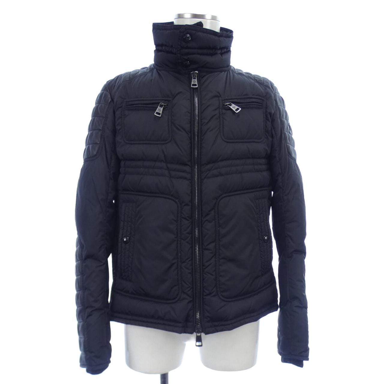 モンクレール MONCLER ダウンジャケット