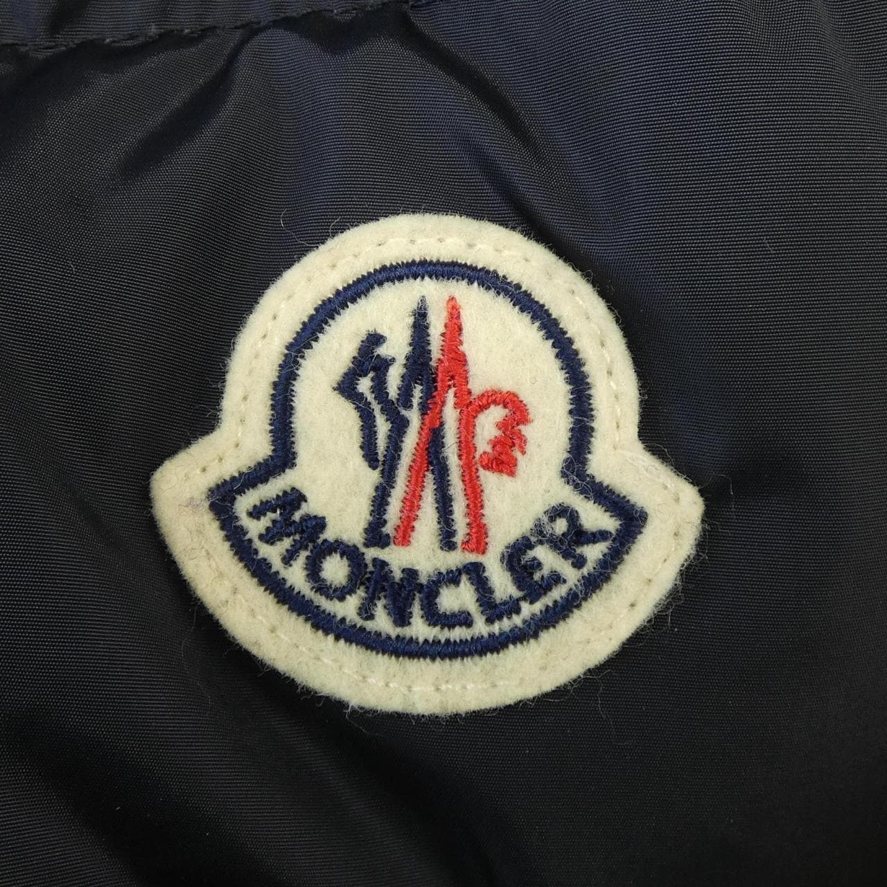 モンクレール MONCLER AVOCE ダウンジャケット
