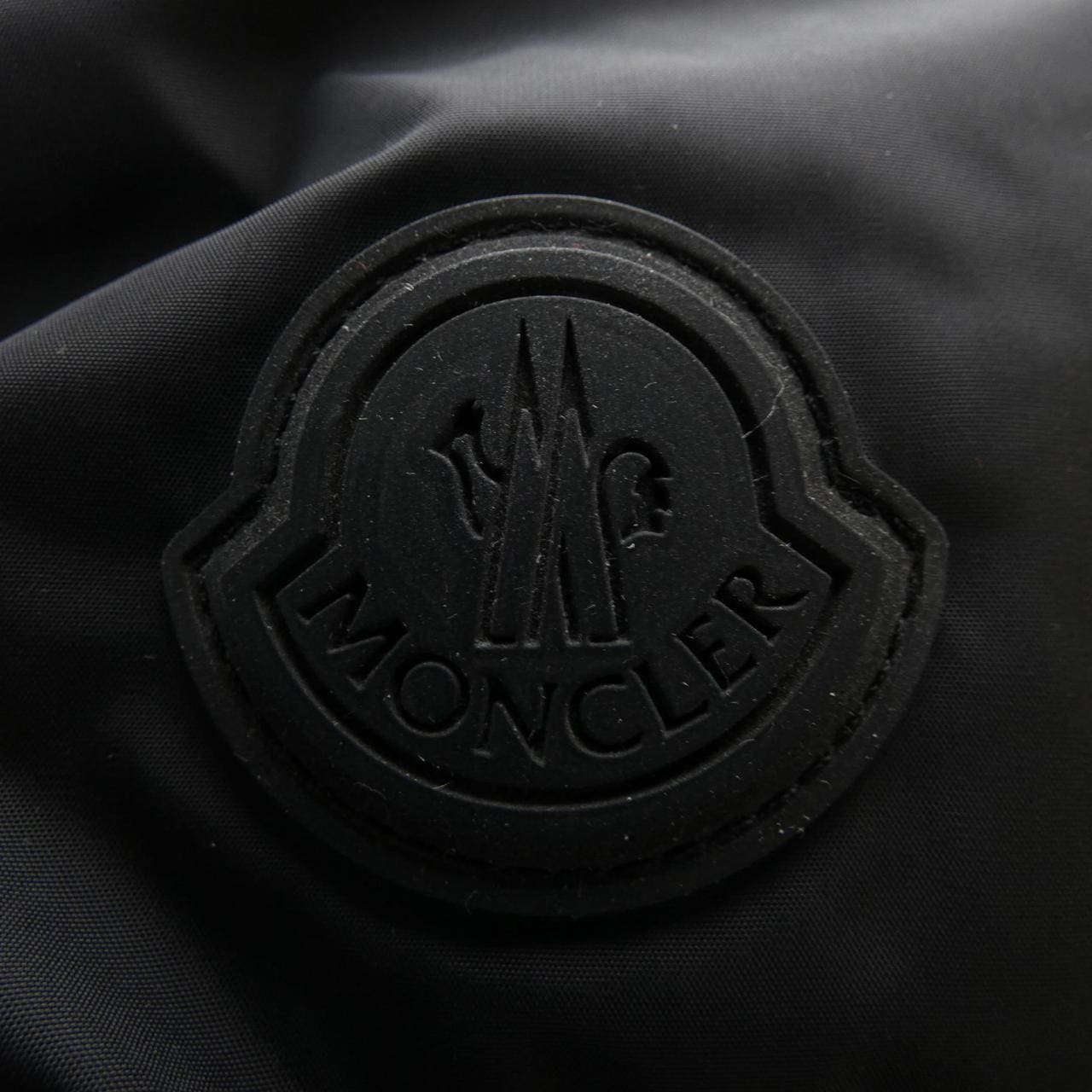 モンクレール MONCLER ダウンジャケット