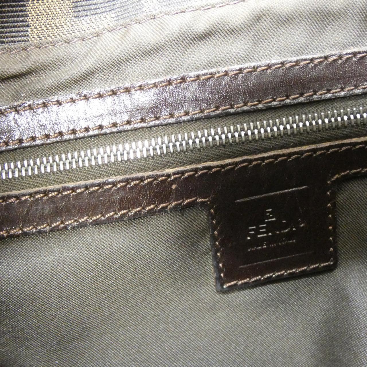 【ヴィンテージ】フェンディ 26569 ショルダーバッグ