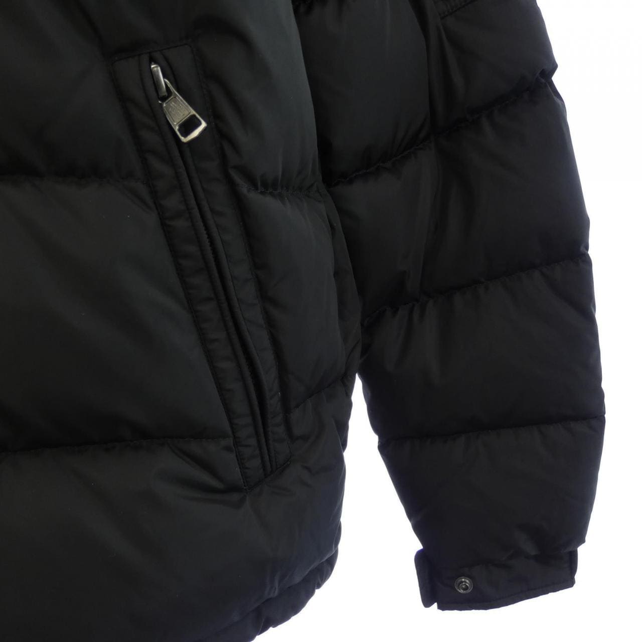 [新品] 盟MONCLER羽絨服