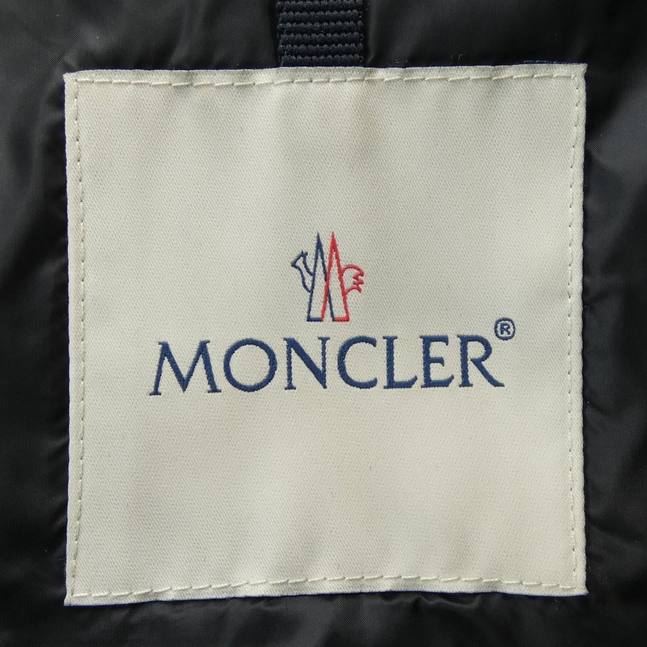 モンクレール MONCLER ダウンジャケット