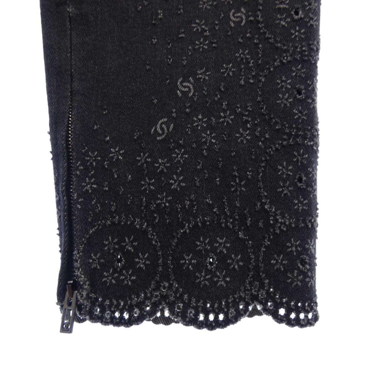 シャネル CHANEL P52756V39473 ジーンズ