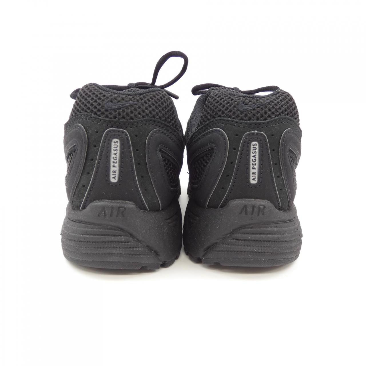 ナイキ NIKE スニーカー