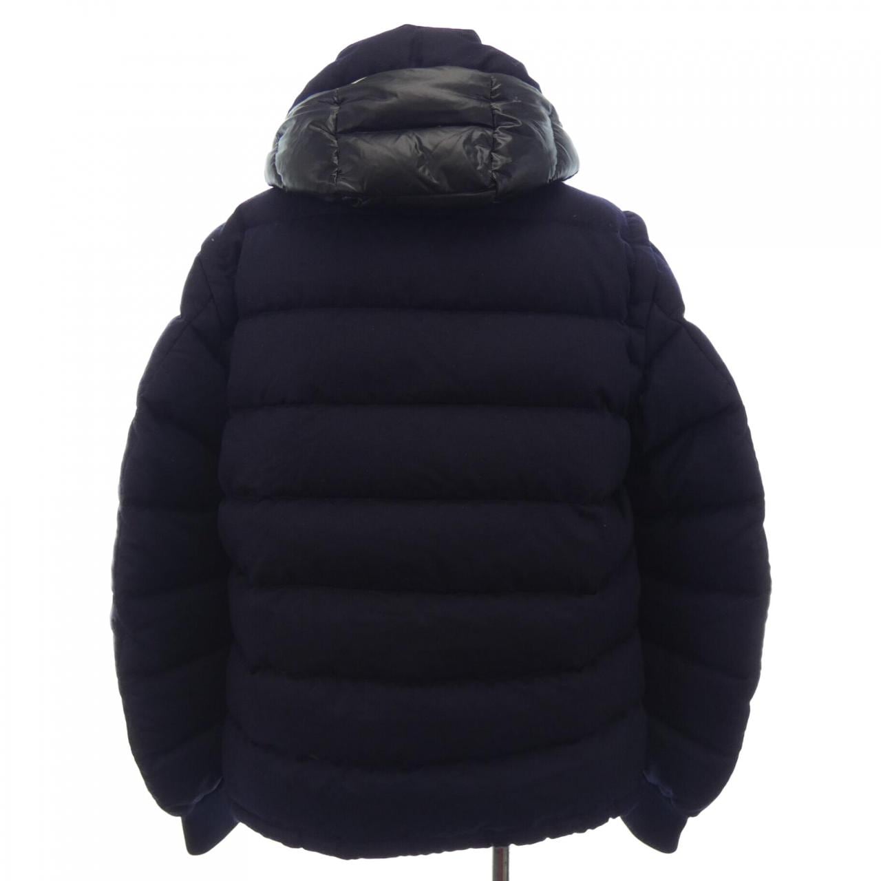 モンクレール MONCLER ダウンジャケット