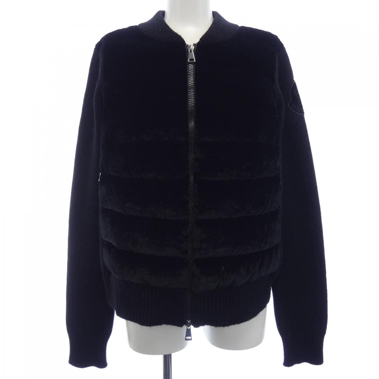 モンクレール MONCLER ダウンジャケット