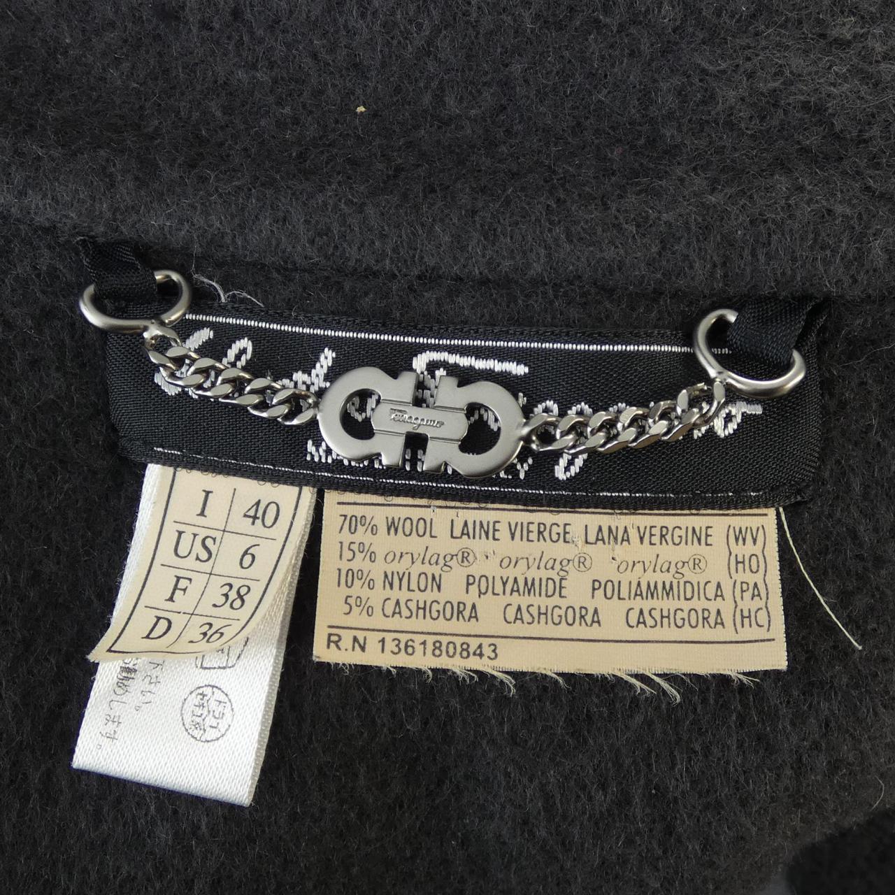 サルヴァトーレフェラガモ SALVATORE FERRAGAMO コート