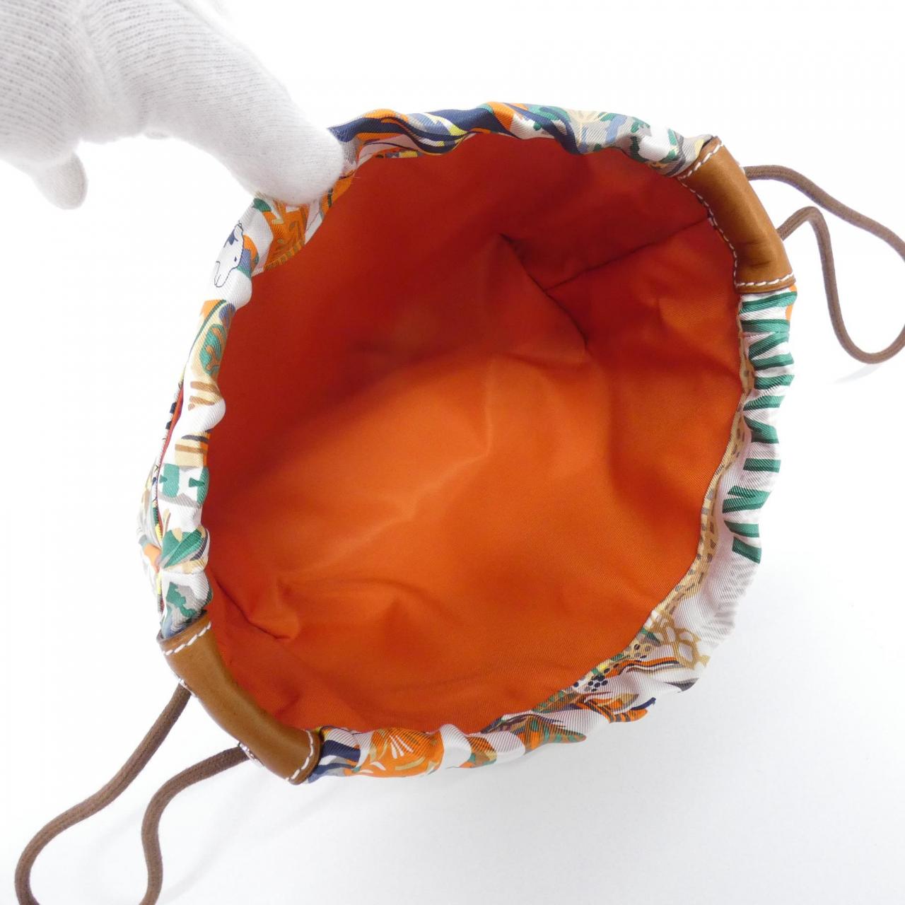 【未使用品】エルメス EN LIBERTE フールビ 25cm 086579CK ポーチ