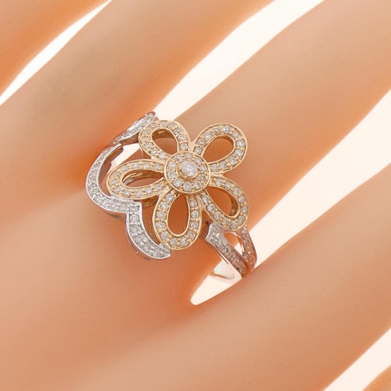 K18WG/K18PG フラワー ダイヤモンド リング 0.50CT
