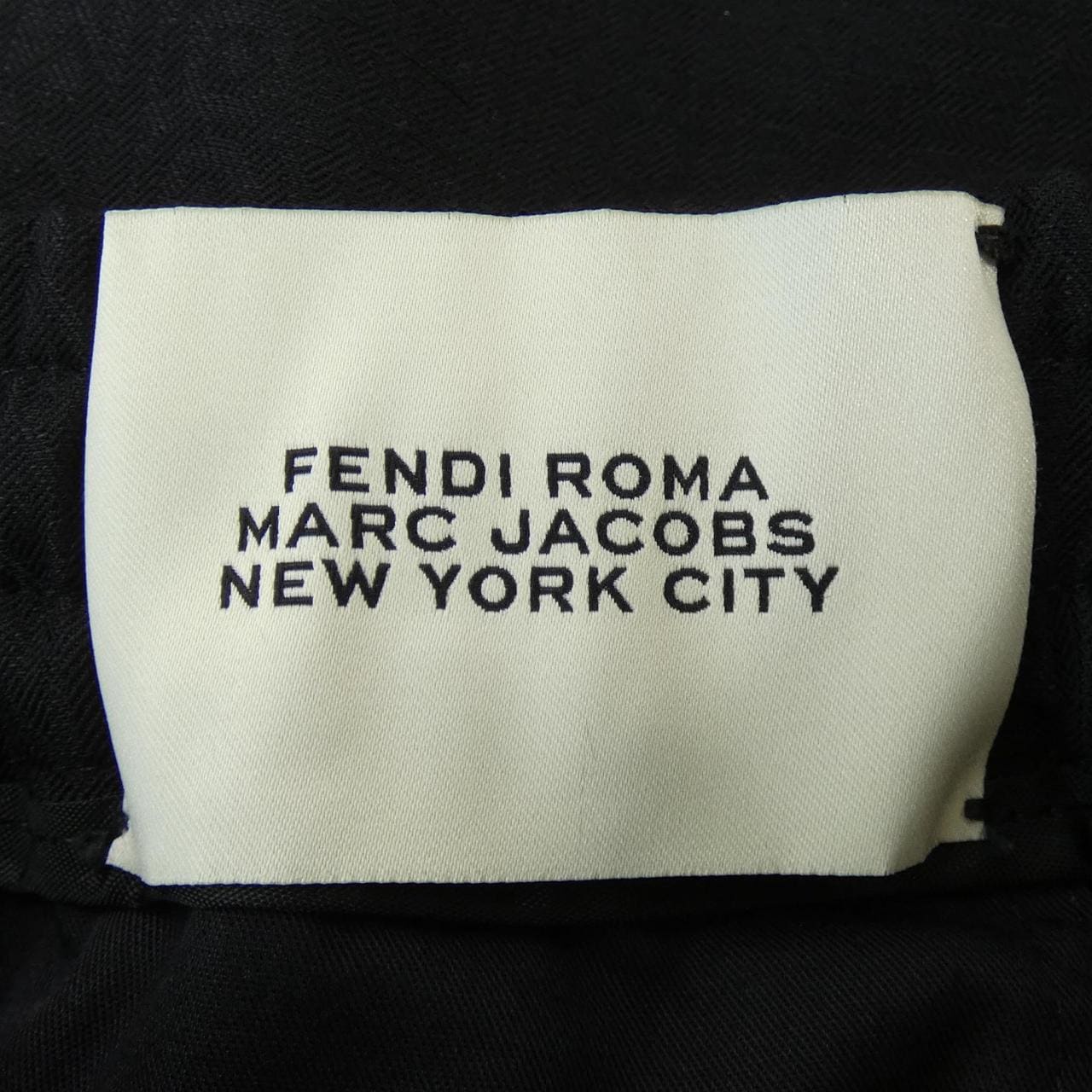 フェンディ FENDI パンツ