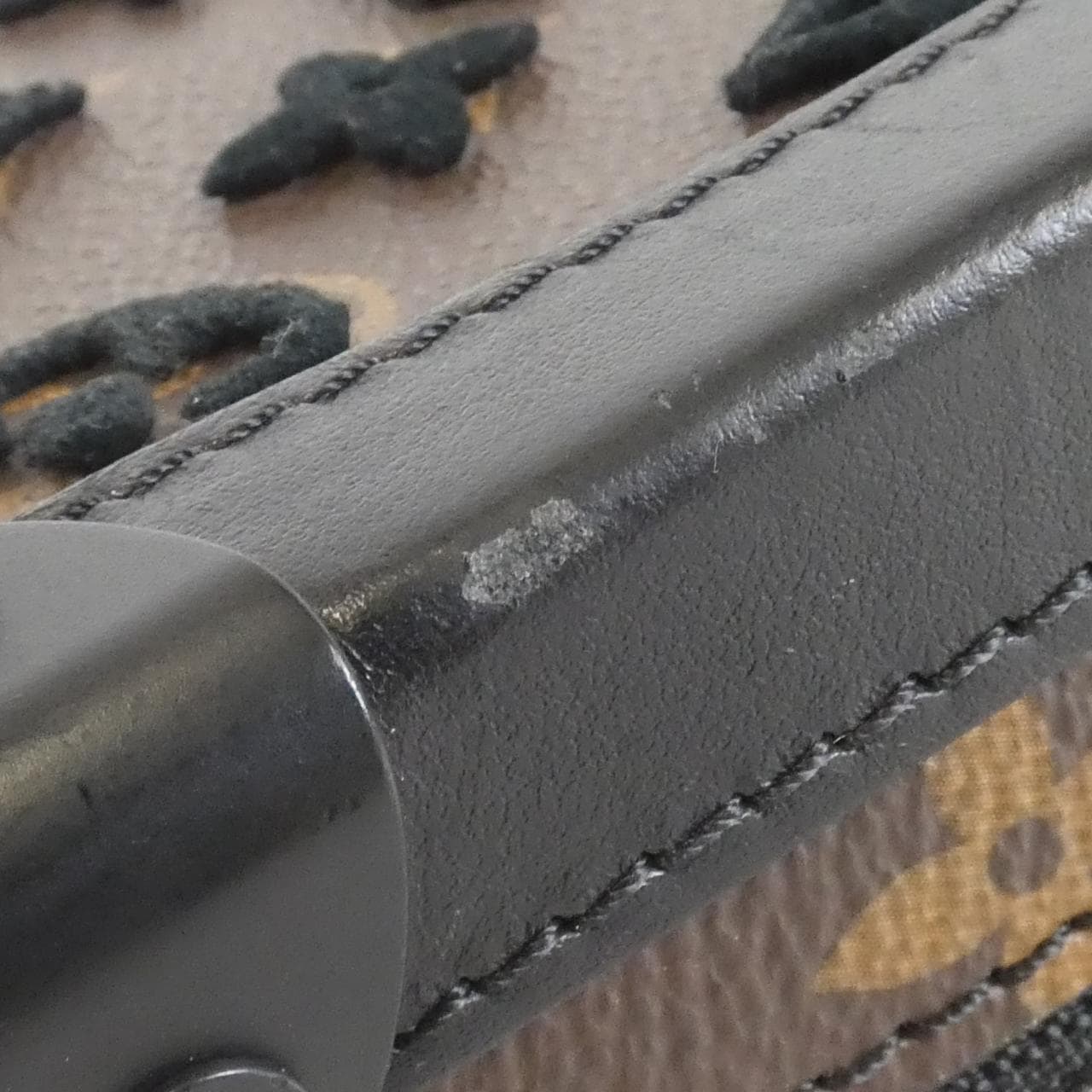 ルイヴィトン モノグラム タフタージュ ヴァーティカル ソフトトランク M45044 ショルダーバッグ