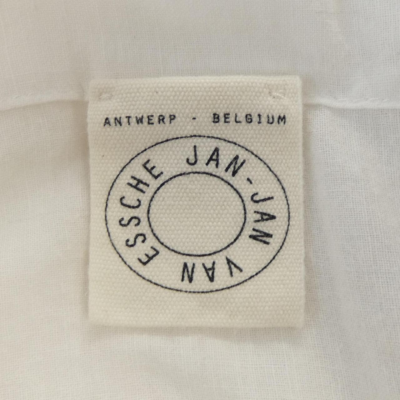 ヤンヤンヴァンエシュ JAN-JAN VANESSCHE トップス