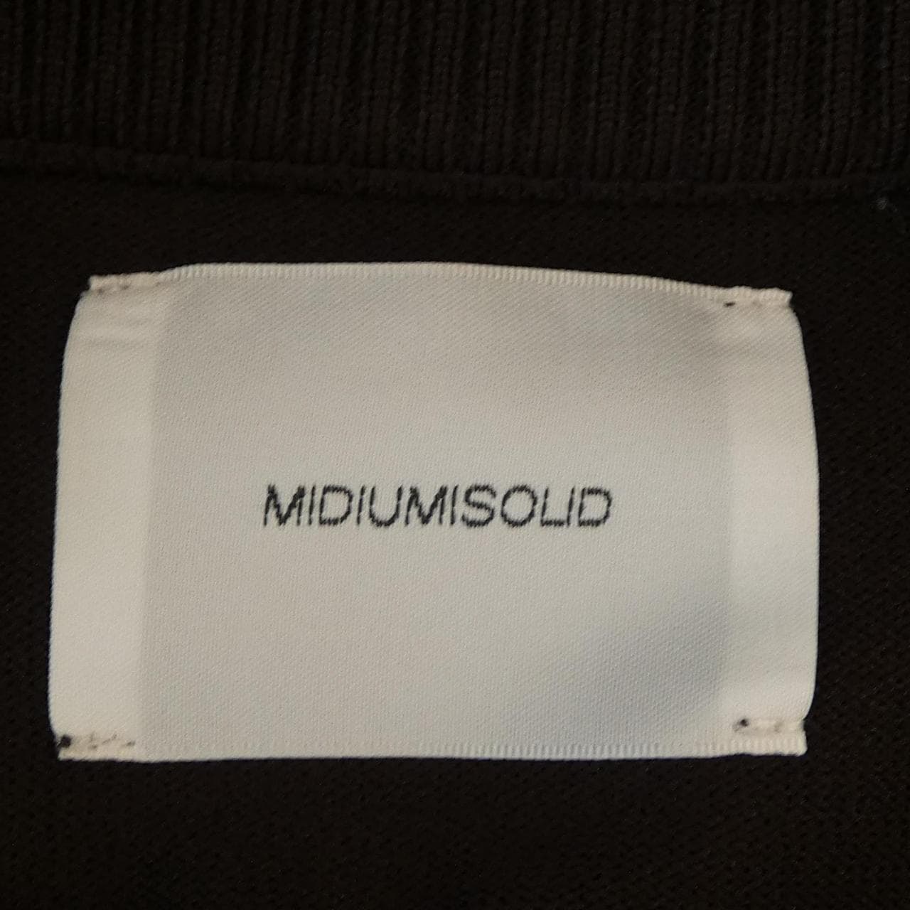 MIDIUMISOLID トップス